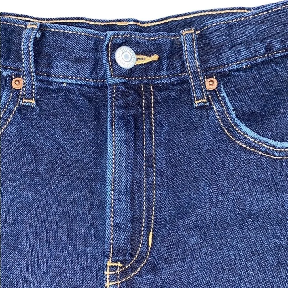 Old Navy Mid-Rise Frayed-Hem Jean Shorts